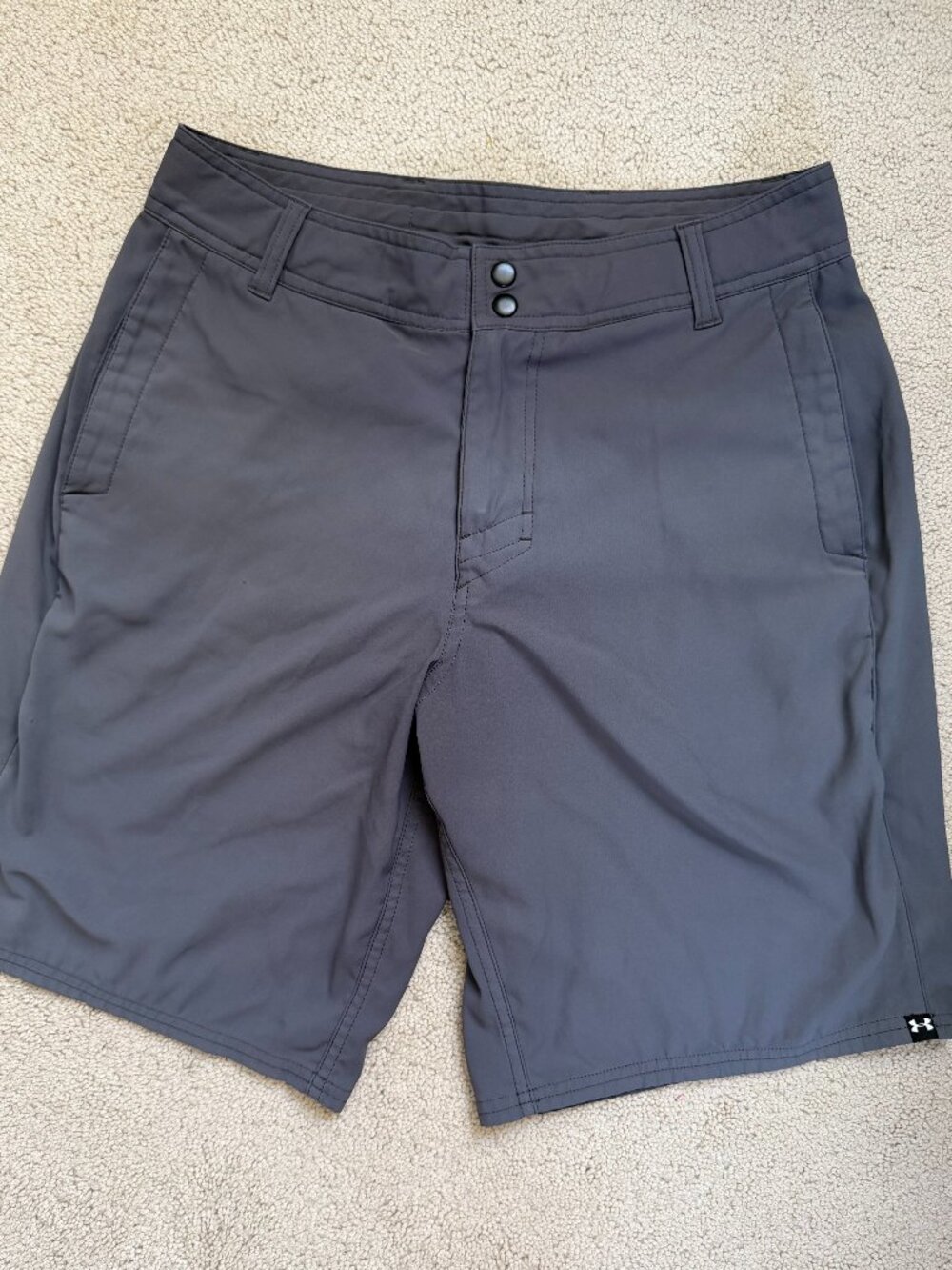 Under Armour HeatGear Gray Golf Shorts Men’s Large 32” Waist Performance Stretch